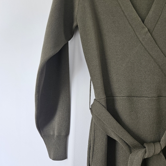 Smash + Tess Green Wrap Bishop Sleeve Dress - Picture 3 of 8